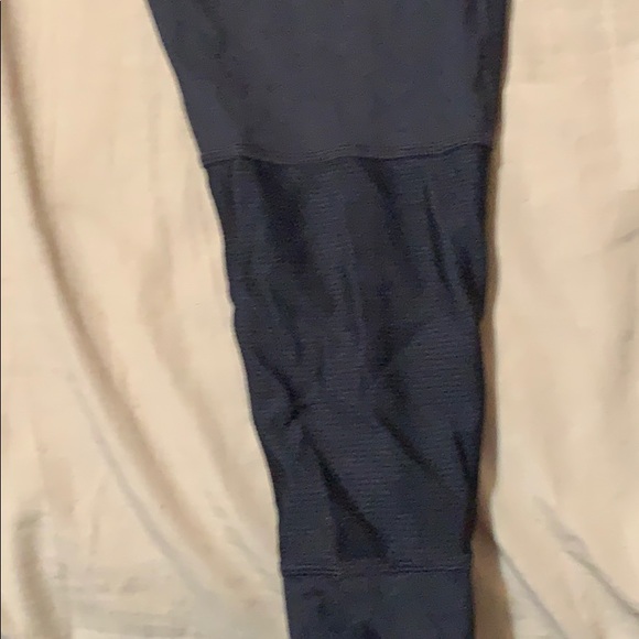 Black full length Nike Dri Fit leggings - Picture 3 of 3